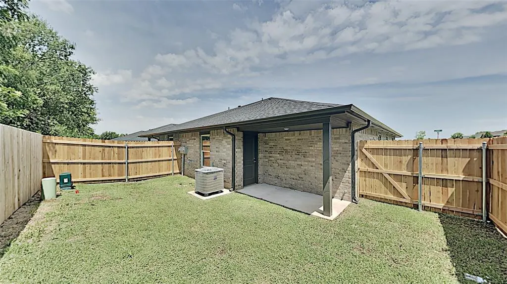 Photo 16 — 1300 NW 111TH Street, Oklahoma City, OK 73114