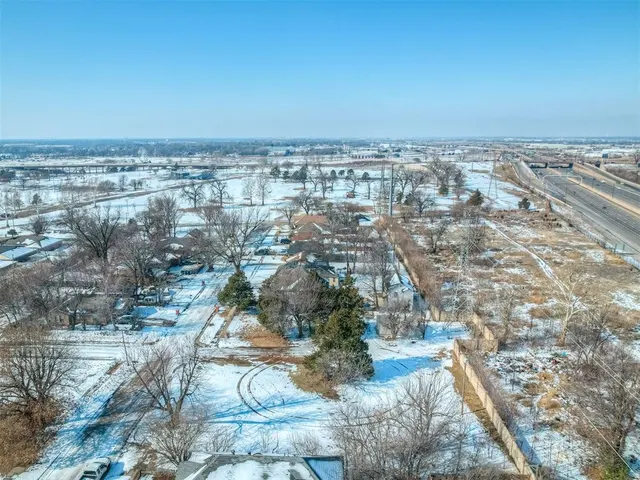 Photo 4 — 543 SW 10th Street, Oklahoma City, OK 73109
