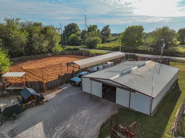 Photo 5 — 12951 N County Road 3250, Pauls Valley, OK 73075