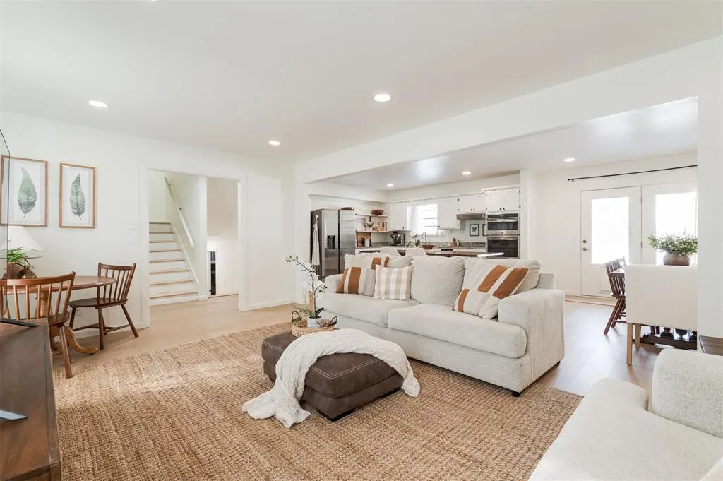 Photo 7 — 1221 Briarwood Drive, Edmond, OK 73034