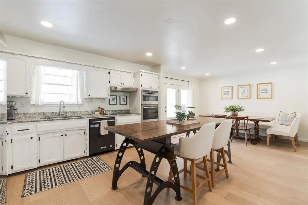 Photo 11 — 1221 Briarwood Drive, Edmond, OK 73034