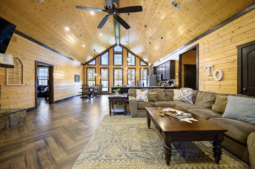 Photo 5 — 94 Willow Bend Road, Broken Bow, OK 74728