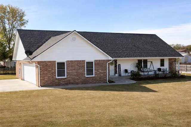 Front exterior — 103 E 8th Street, Stratford, OK 74872