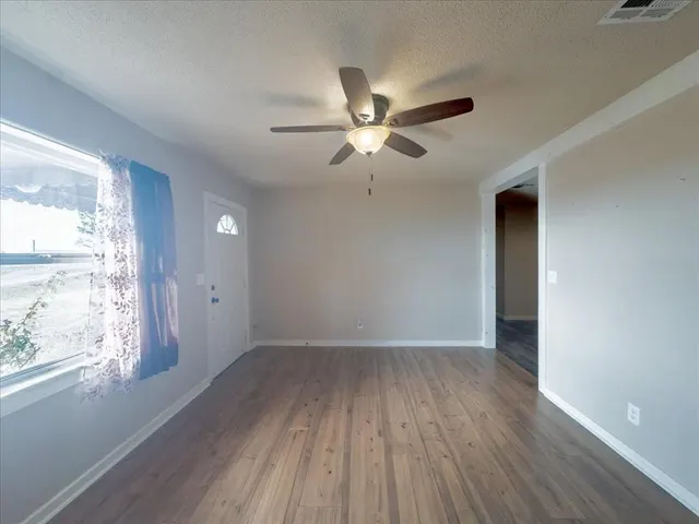 Photo 5 — 25025 100th Street, Maysville, OK 73057