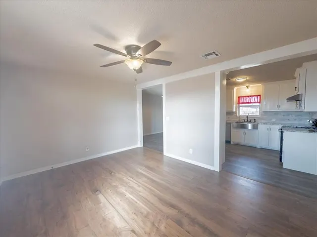Photo 6 — 25025 100th Street, Maysville, OK 73057