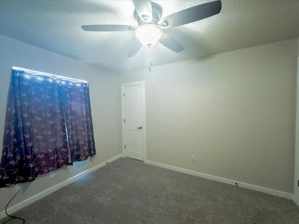 Photo 12 — 25025 100th Street, Maysville, OK 73057