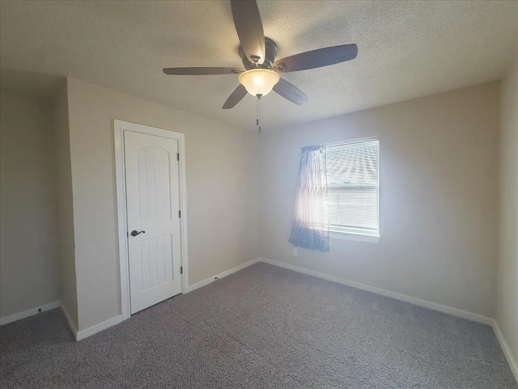 Photo 14 — 25025 100th Street, Maysville, OK 73057