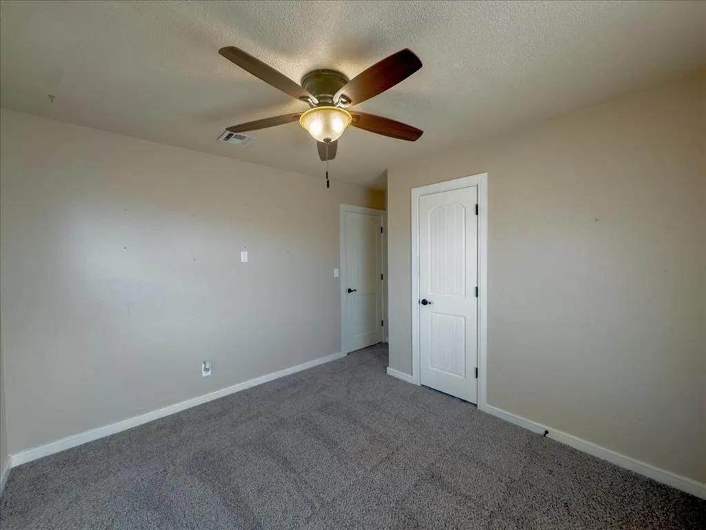 Photo 16 — 25025 100th Street, Maysville, OK 73057