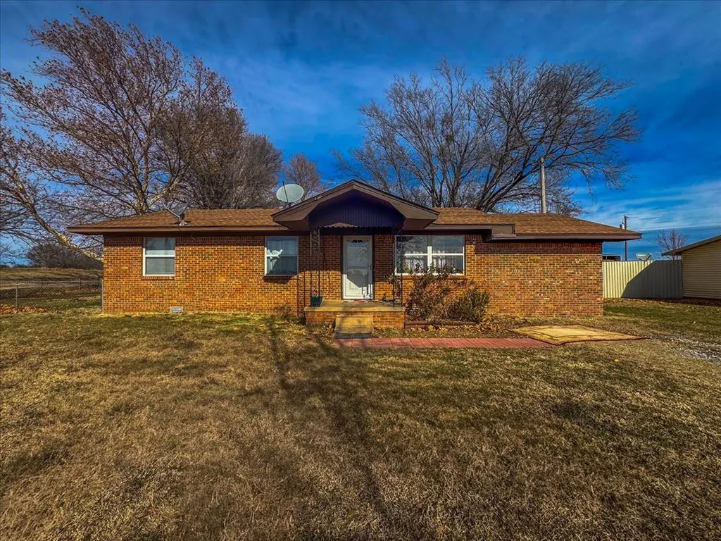 Photo 30 — 25025 100th Street, Maysville, OK 73057