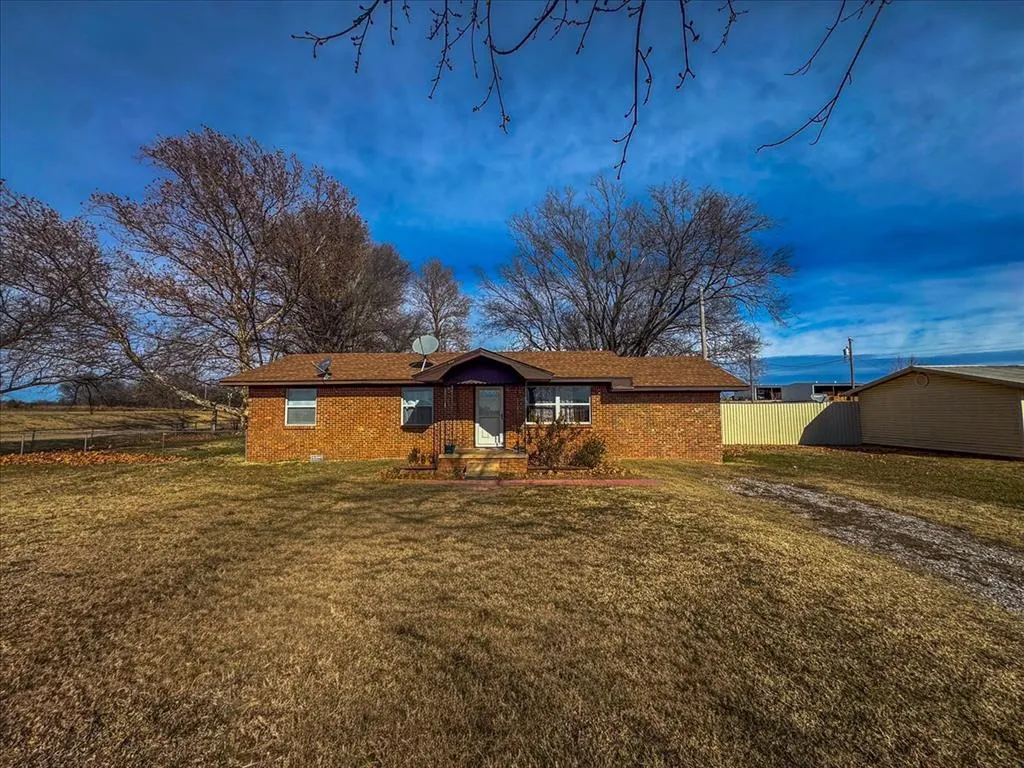 Photo 33 — 25025 100th Street, Maysville, OK 73057