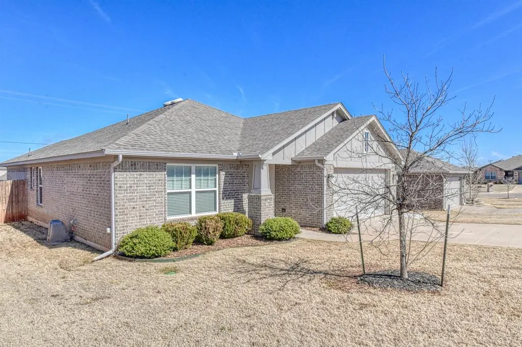 Photo 2 — 6805 NW 157th Terrace, Edmond, OK 73013