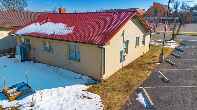 Photo 3 — 420 W Colorado Avenue, Chickasha, OK 73018