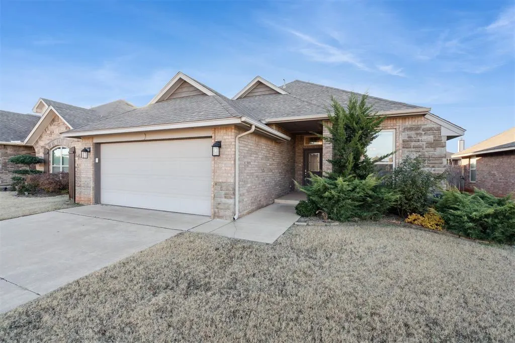 Photo 2 — 3416 NW 160th Street, Edmond, OK 73013