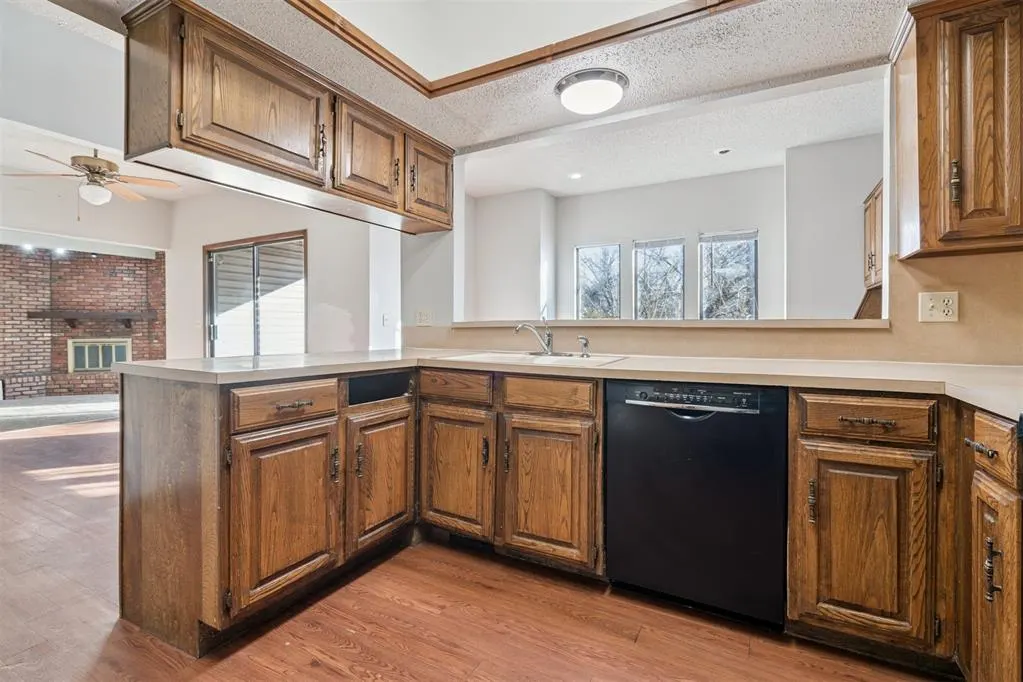 Photo 10 — 11608 Kings Circle, Oklahoma City, OK 73162