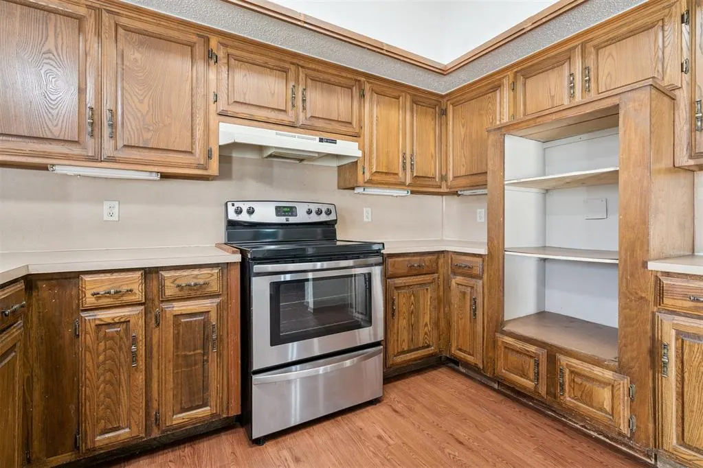 Photo 11 — 11608 Kings Circle, Oklahoma City, OK 73162