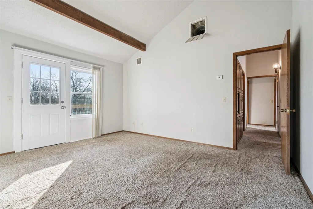 Photo 14 — 11608 Kings Circle, Oklahoma City, OK 73162
