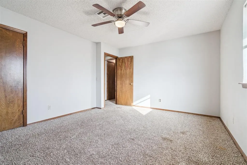Photo 23 — 11608 Kings Circle, Oklahoma City, OK 73162