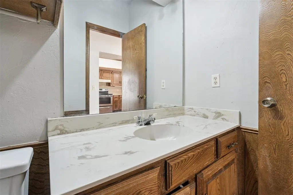 Photo 26 — 11608 Kings Circle, Oklahoma City, OK 73162