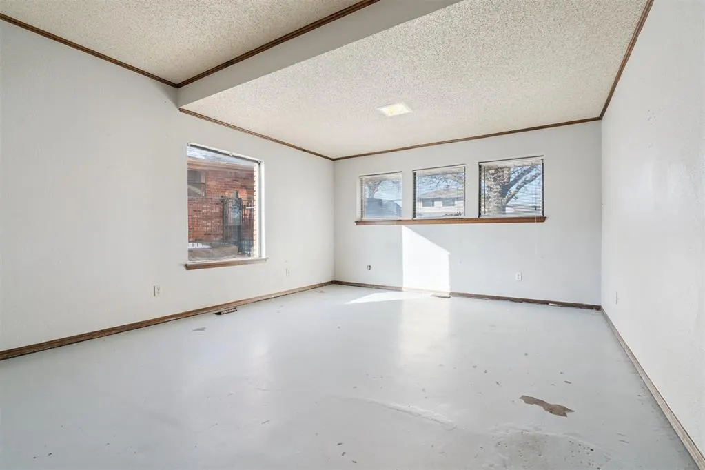 Photo 27 — 11608 Kings Circle, Oklahoma City, OK 73162