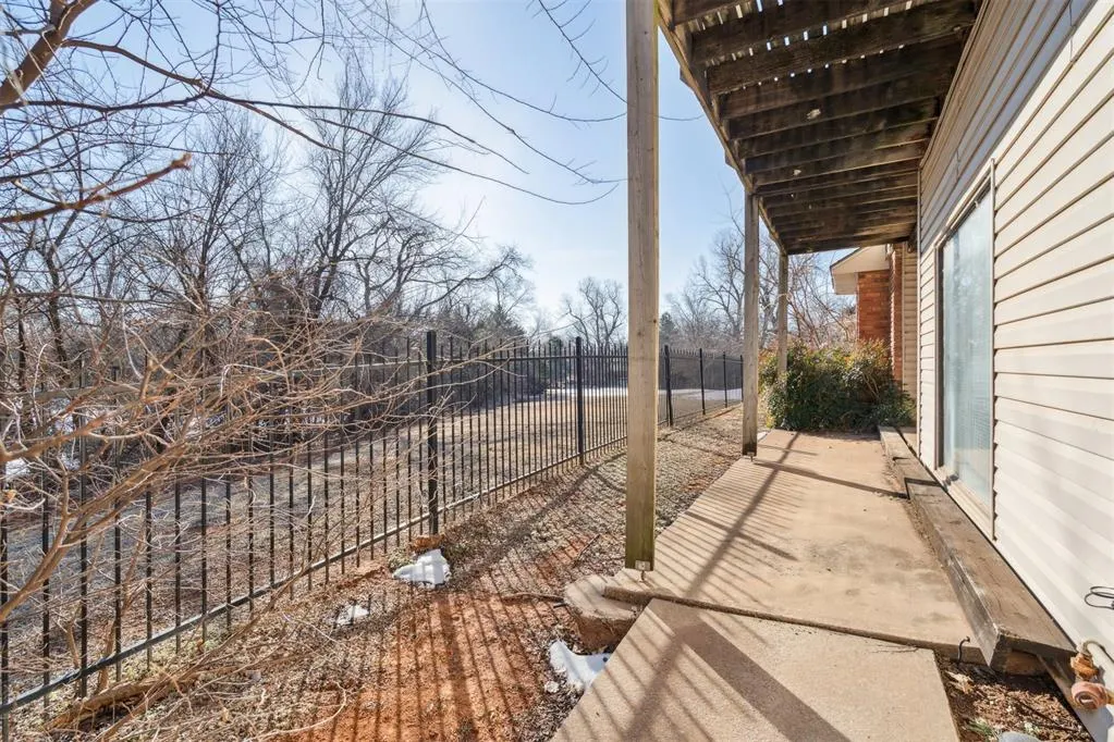 Photo 43 — 11608 Kings Circle, Oklahoma City, OK 73162