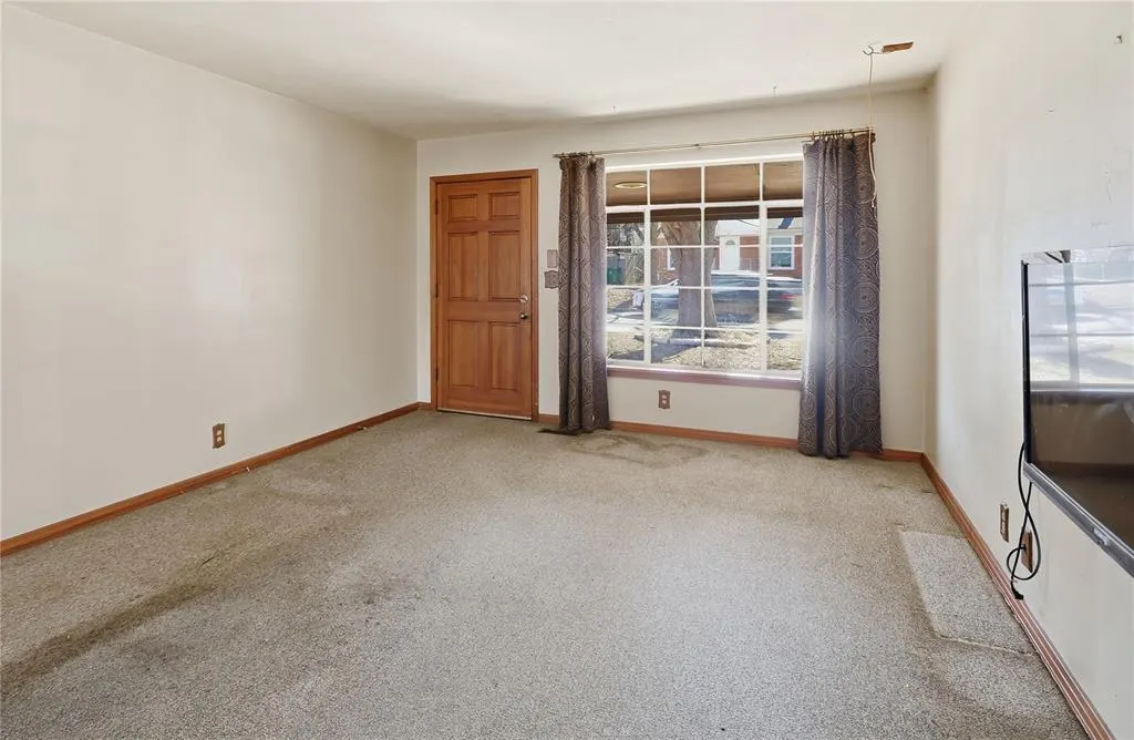 Photo 3 — 2517 NW 34th Street, Oklahoma City, OK 73112