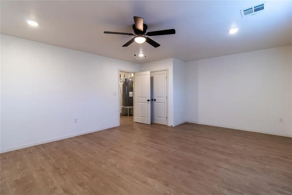 Photo 12 — 4408 E Reno Avenue, Oklahoma City, OK 73117
