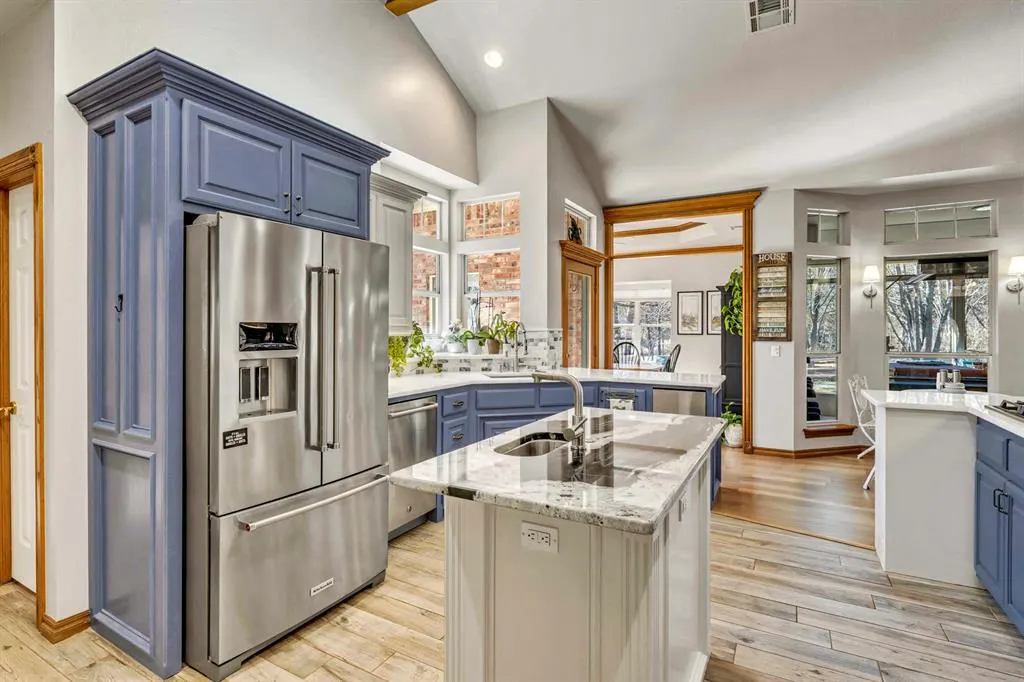 Photo 3 — 11001 Goldleaf Lane, Oklahoma City, OK 73131