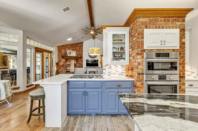 Photo 6 — 11001 Goldleaf Lane, Oklahoma City, OK 73131