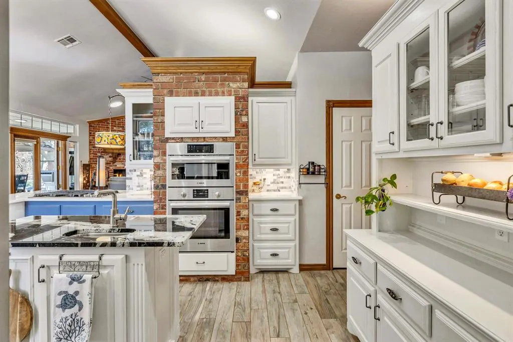 Photo 14 — 11001 Goldleaf Lane, Oklahoma City, OK 73131