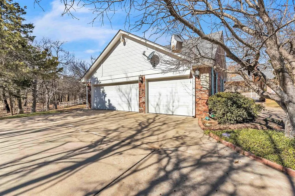 Photo 38 — 11001 Goldleaf Lane, Oklahoma City, OK 73131