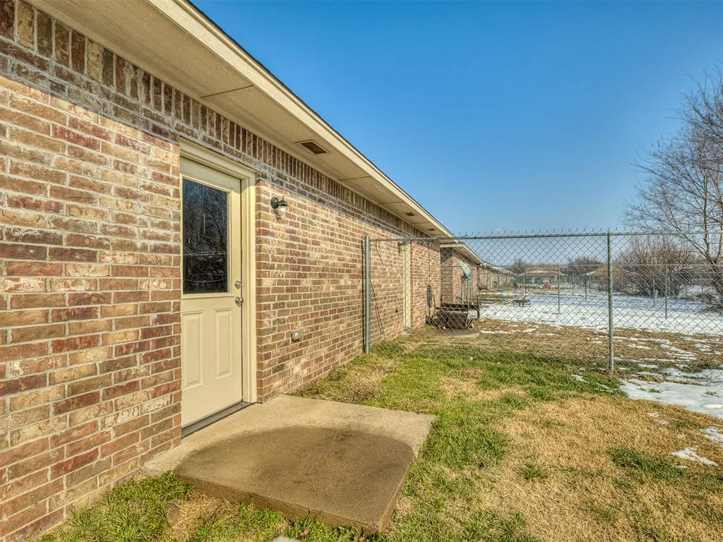 Photo 34 — 122 Ashley Drive 120 & 122, Edmond, OK 73003