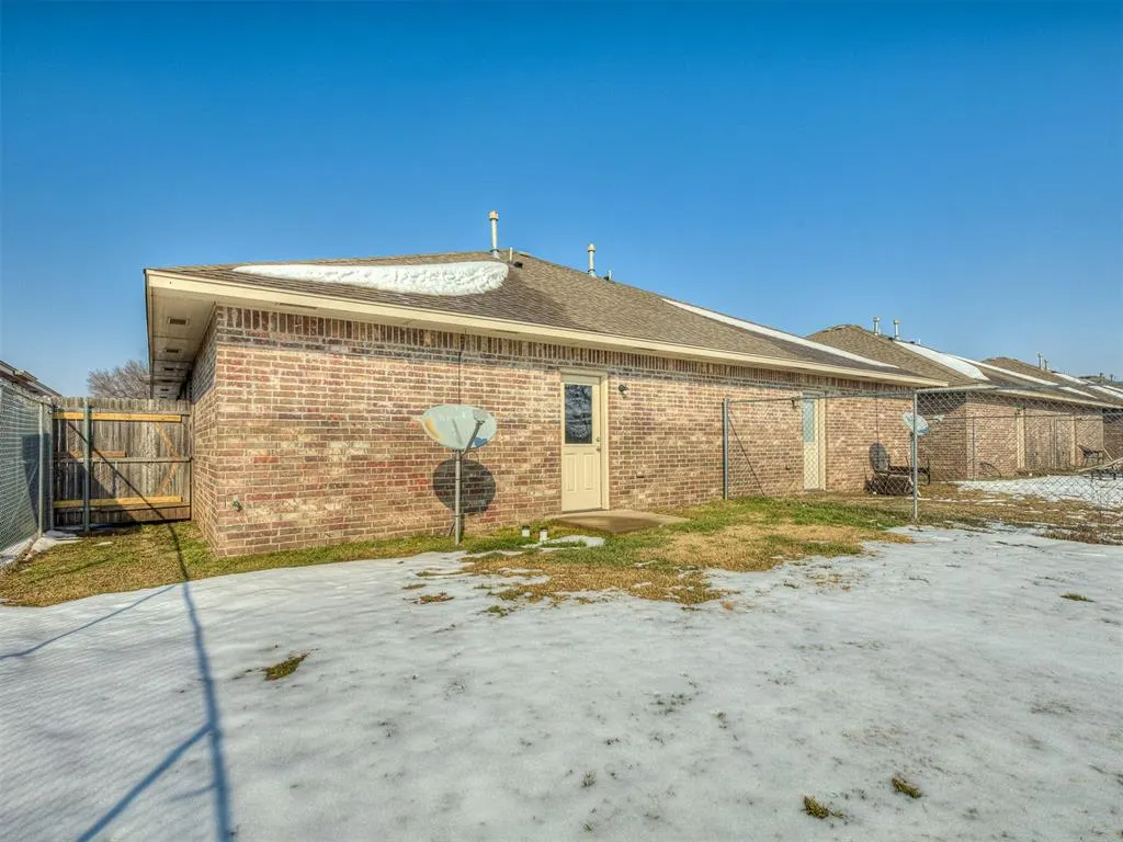 Photo 35 — 122 Ashley Drive 120 & 122, Edmond, OK 73003
