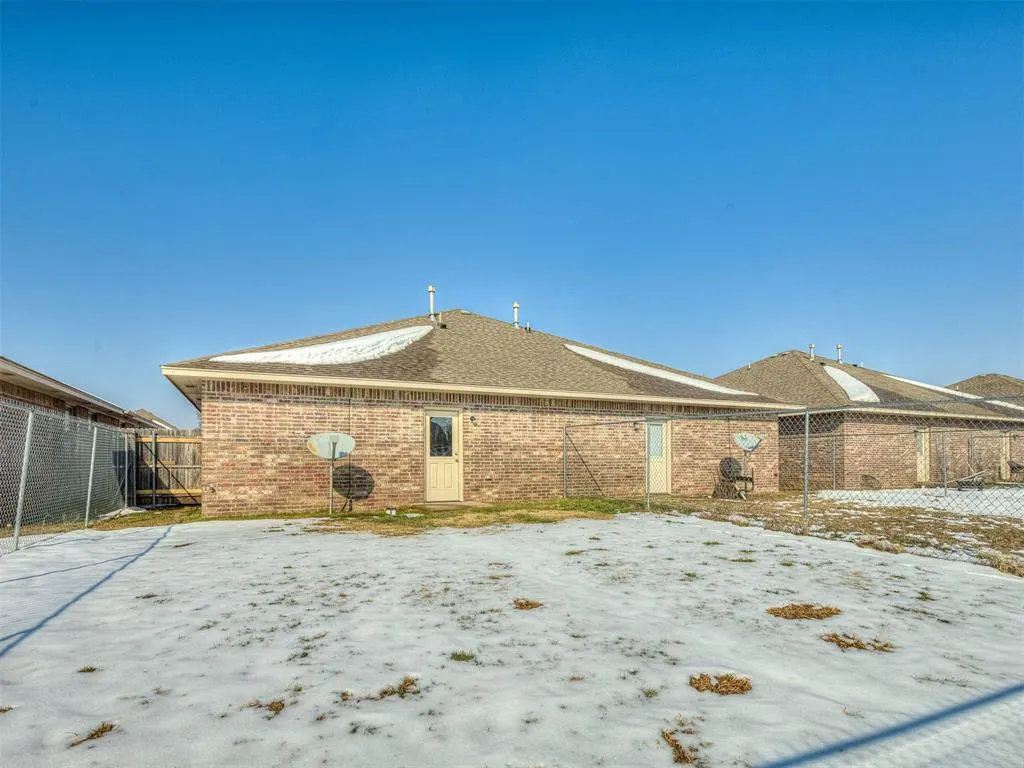 Photo 36 — 122 Ashley Drive 120 & 122, Edmond, OK 73003