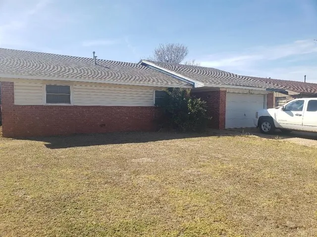 Front exterior — 1313 SW INIS Street, Altus, OK 73521