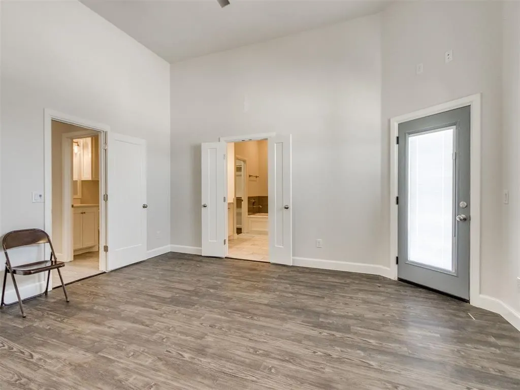 Photo 12 — 10917 Oaksplinter Lane, Oklahoma City, OK 73173