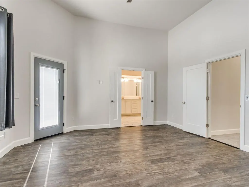 Photo 18 — 10917 Oaksplinter Lane, Oklahoma City, OK 73173