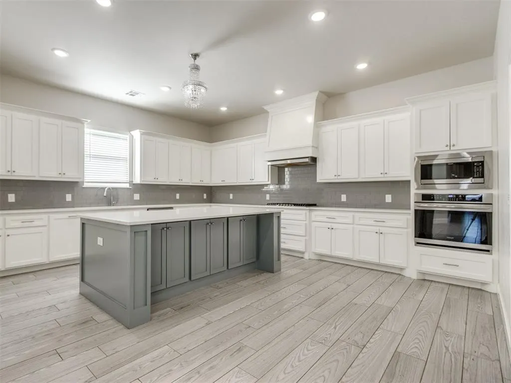 Photo 31 — 10917 Oaksplinter Lane, Oklahoma City, OK 73173