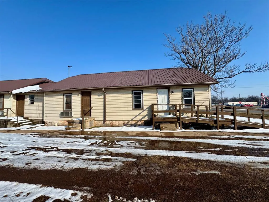 Photo 9 — 408 W Colorado Avenue, Chickasha, OK 73018