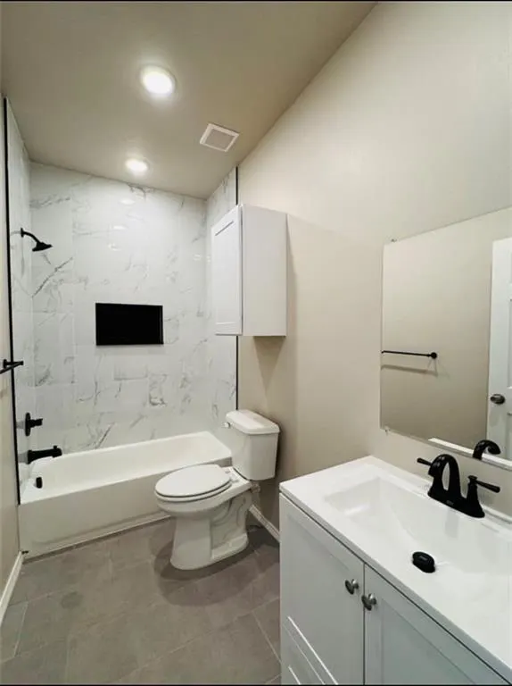 Photo 11 — 300 NW 122nd Street A, Oklahoma City, OK 73114
