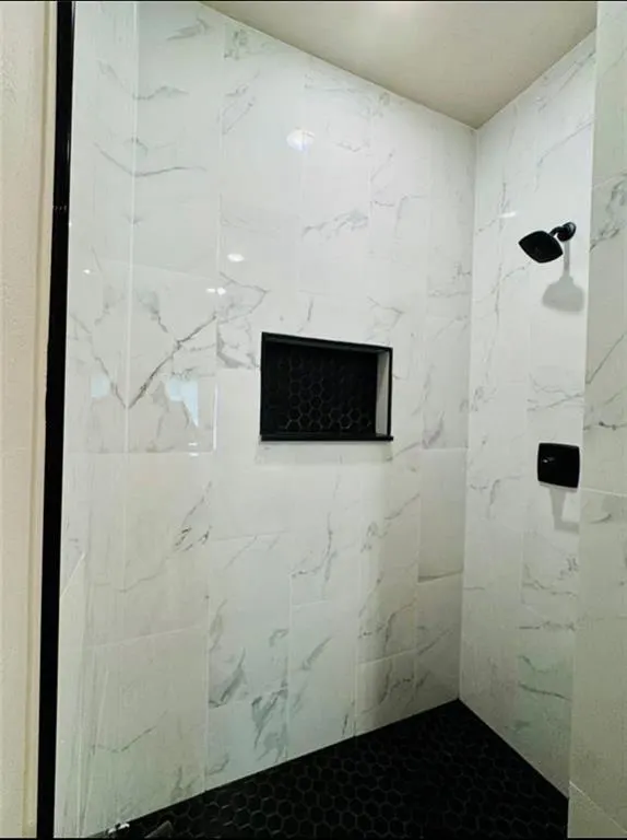 Photo 16 — 300 NW 122nd Street B, Oklahoma City, OK 73114