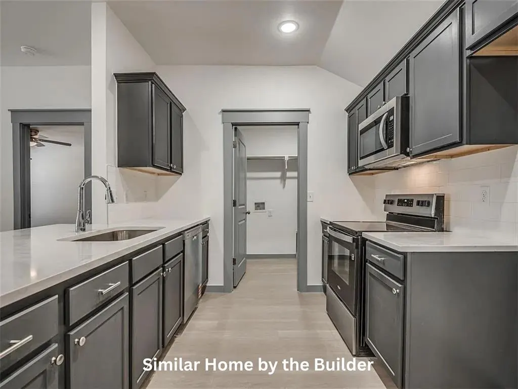 Photo 11 — 917 NW 87th Street, Oklahoma City, OK 73114