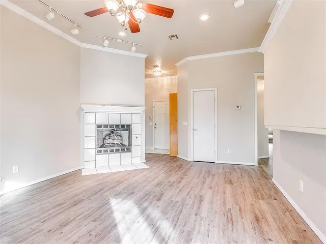 Photo 3 — 400 W 10th Street, Edmond, OK 73003