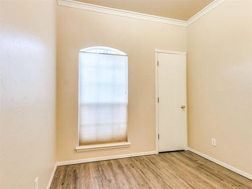 Photo 8 — 400 W 10th Street, Edmond, OK 73003