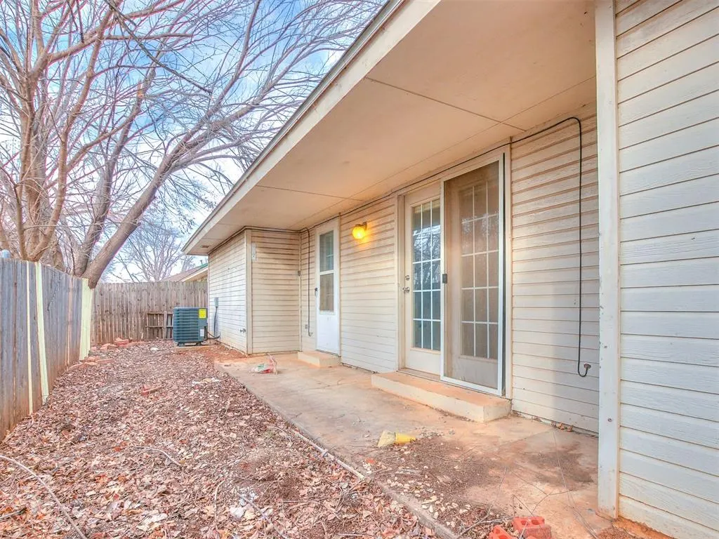 Photo 12 — 400 W 10th Street, Edmond, OK 73003