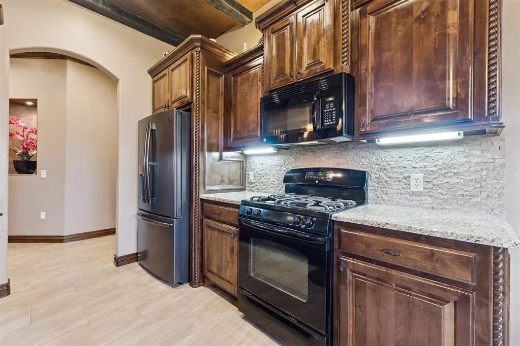 Photo 13 — 4829 SW 123rd Street, Oklahoma City, OK 73173