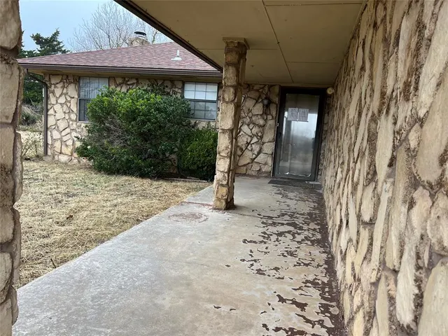 Photo 3 — 31162 Square Top Road, Anadarko, OK 73005