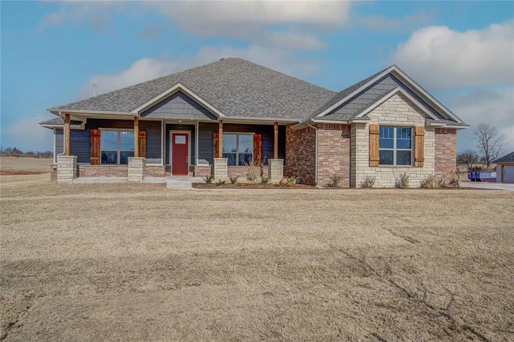 Front exterior — 201 Meadowlark Lane, Blanchard, OK 73010