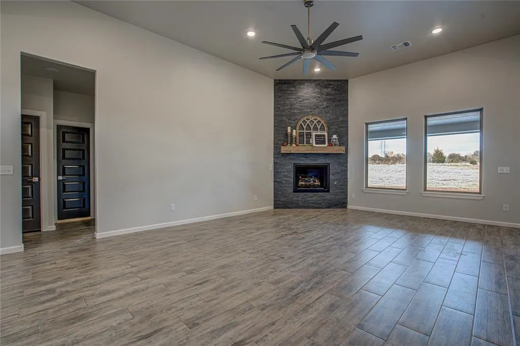 Photo 8 — 201 Meadowlark Lane, Blanchard, OK 73010