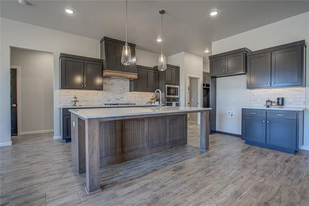 Photo 14 — 201 Meadowlark Lane, Blanchard, OK 73010