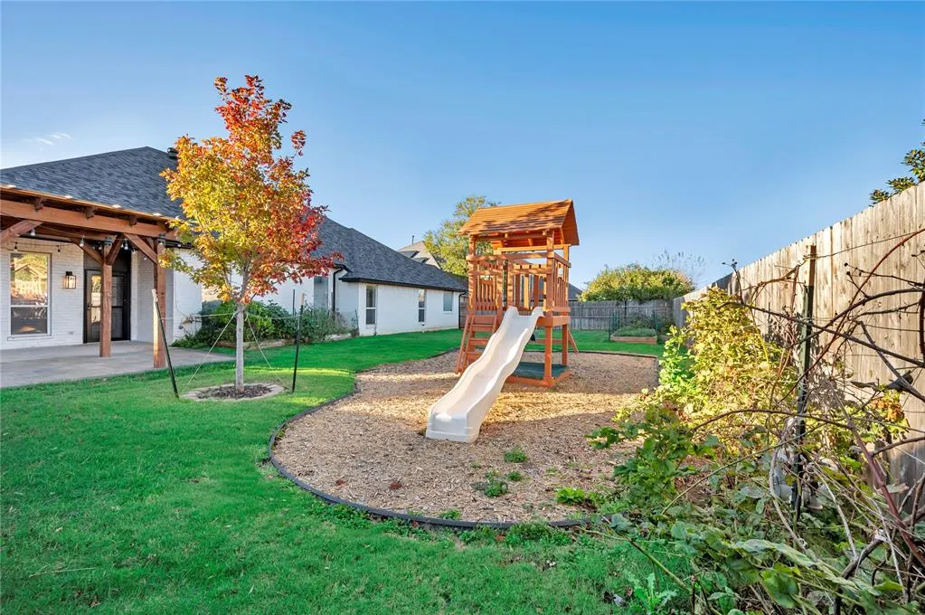 Photo 49 — 2416 Kingsley Lane, Oklahoma City, OK 73128